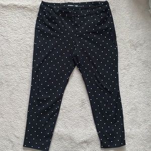 Old Navy Pixie Mid-Rise Pant